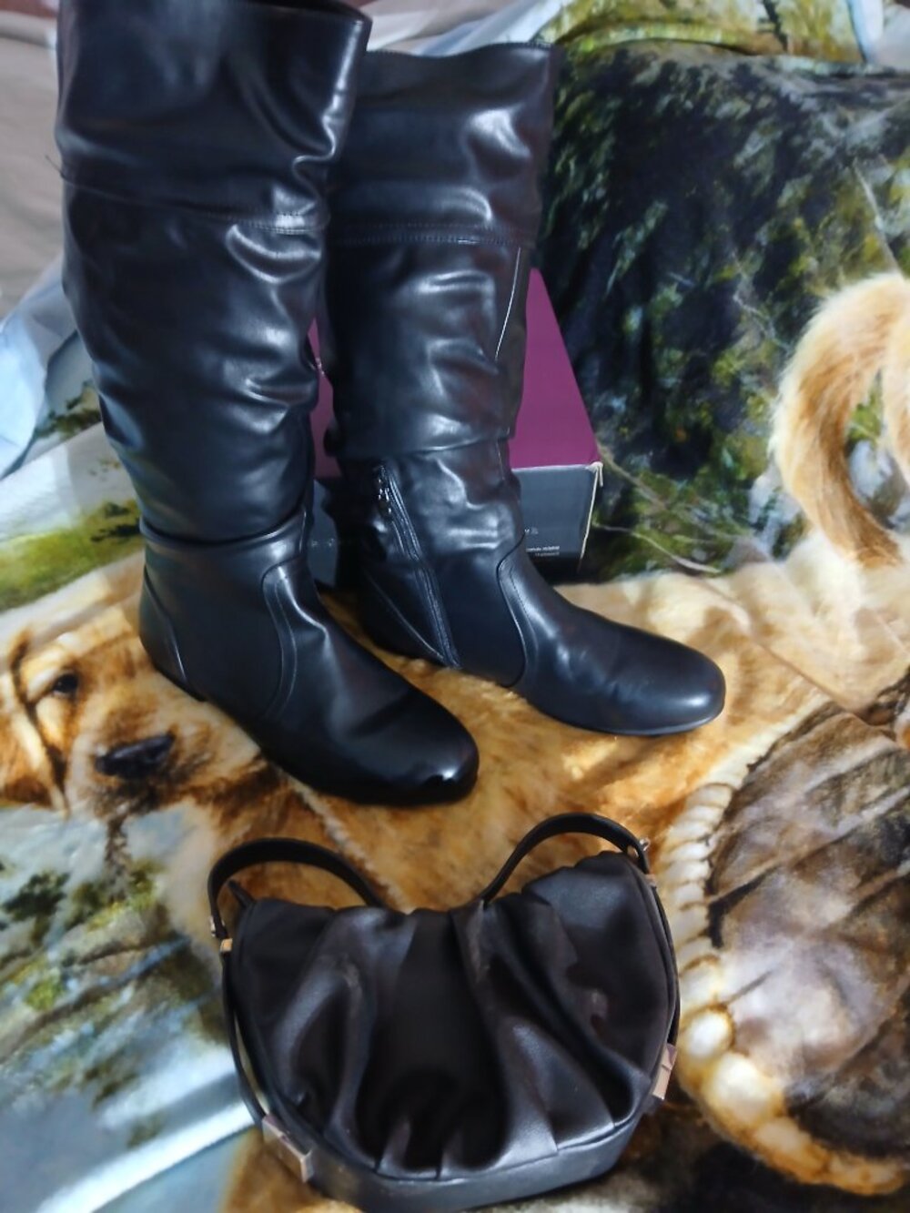 NWT ROOM OF FASHION Women's Slouchy Knee High Hidden Pocket Boots W/Purse Bonus